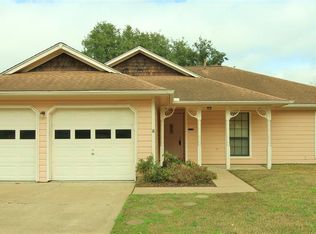 410 Regency Dr, Deer Park, TX 77536