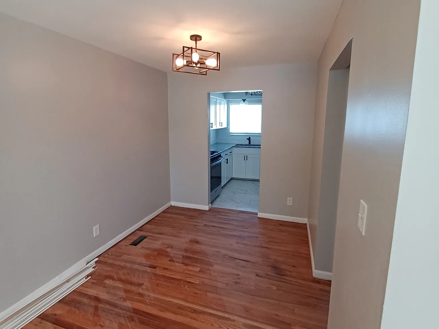 1 bed, 800 sqft, $1,195 — Photo 4