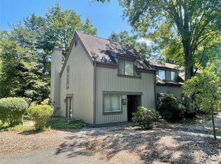 519 Heritage Vlg #A, Southbury, CT 06488