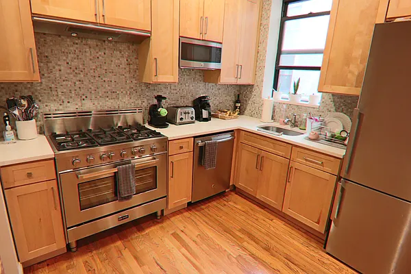 Rented by PMG Real Estate  | media 45