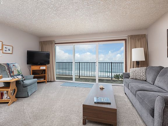 3rd image of 4229 SW Beach Ave