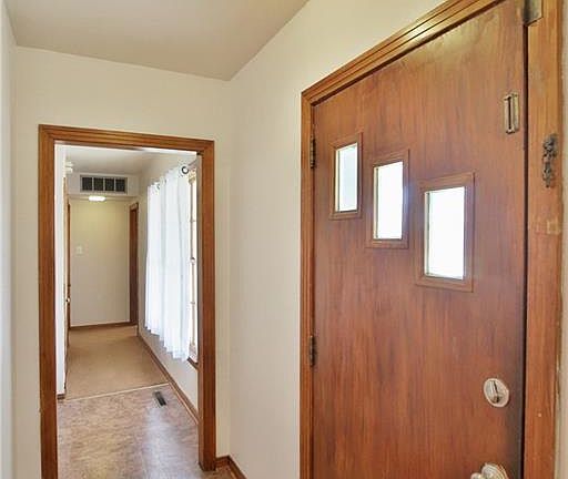 2nd image of 2250 Edgemont Dr