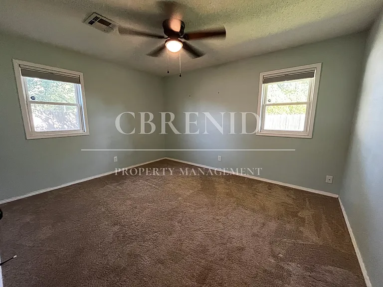 3010 Indian Dr — Photo 12