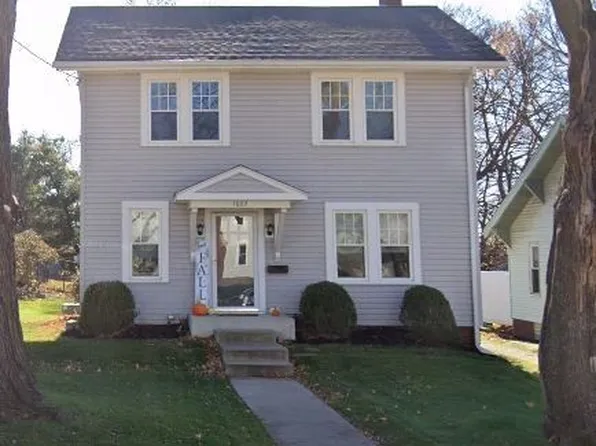 1602 35th St NW, Canton, OH 44709