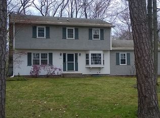 18 Skyline Dr, Essex Jct, VT 05452