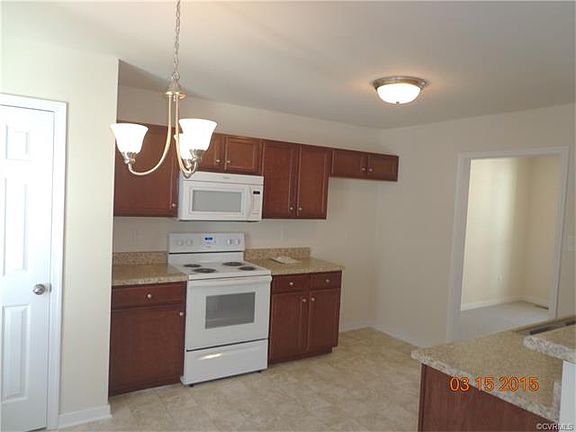 5th image of 3913 Forest Vine Dr