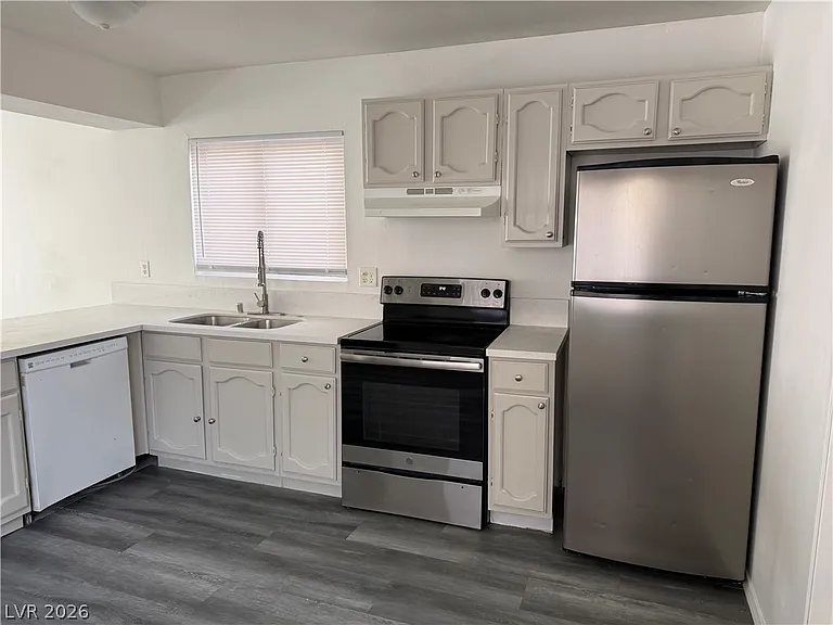 5206 Golden Ln #B — Photo 12