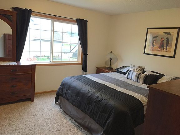 Master (Bedroom 1)