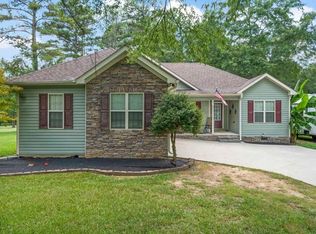 122 Evergreen S, Barnesville, GA 30204