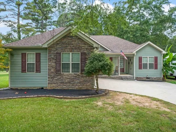 122 Evergreen S, Barnesville, GA 30204