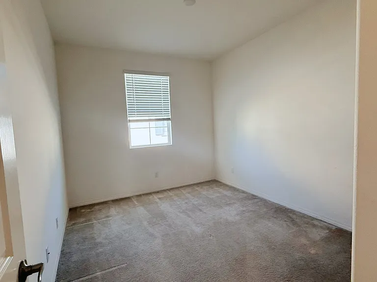 7100 Montecito Ln — Photo 16