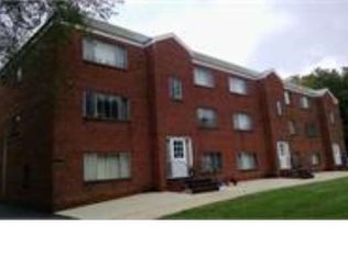 15 Kent Rd APT 2D, Williamstown, NJ 08094