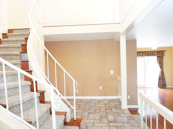 3rd image of 4828 Liebel Ct