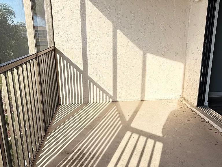 175 Kings Hwy #526 — Photo 20