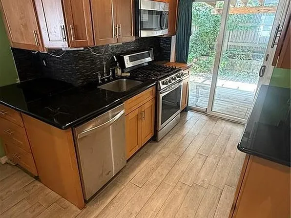 55 Aster Ct Unit Pvt, Brooklyn, NY 11229