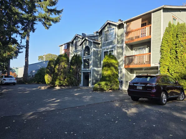 7403 31st Street Ct W Unit B, University Place, WA 98466