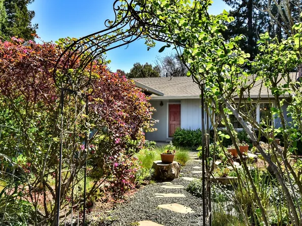 386 Oak Street, Sonoma, CA 95476