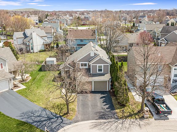 2nd image of 316 Bishop Ct