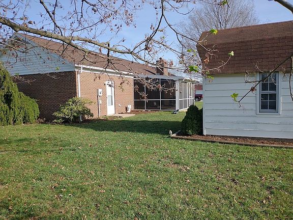3rd image of 494 Rosemont Dr