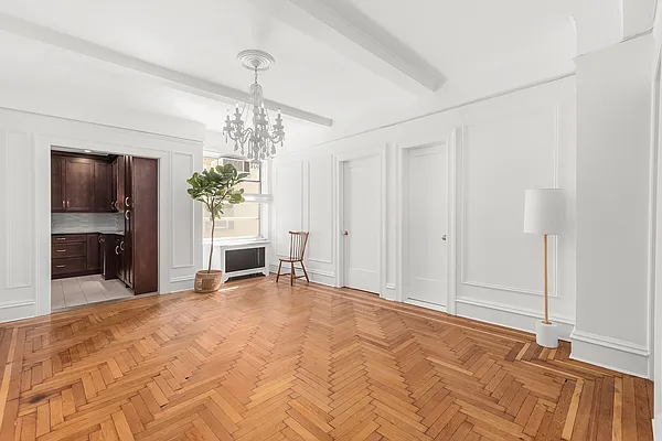 Sold by Douglas Elliman | media 21