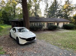 1412 Kaylor Rd, Hummelstown, PA 17036