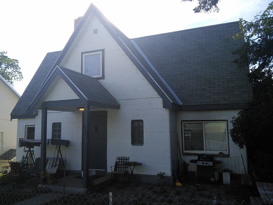 1st image of 318 S Tonasket Ave