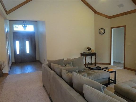 3rd image of 7950 Winterberry St