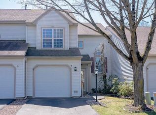 4 Woods Path, Troy, NY 12182