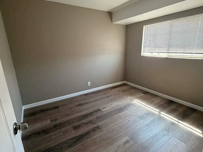 730 S Haley St — Photo 9