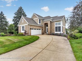 6190 W Golfridge Dr, East Lansing, MI 48823