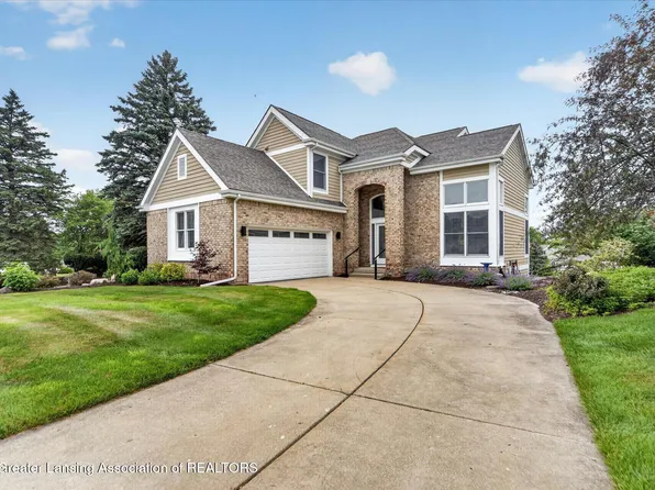 6190 W Golfridge Dr, East Lansing, MI 48823
