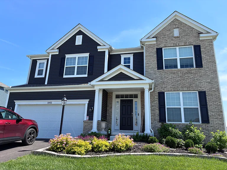 8955 Winthrop Ln — Photo 1