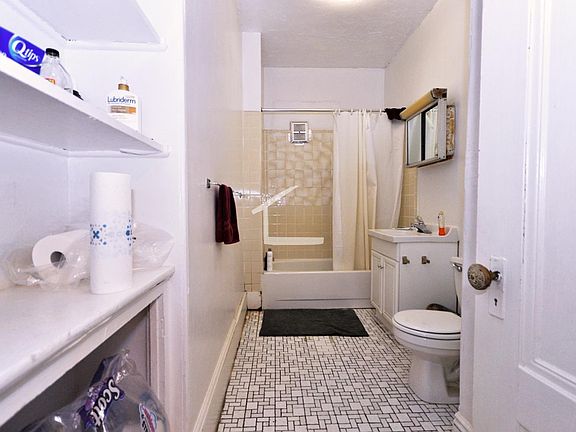2nd image of 20 Egmont St APT 5