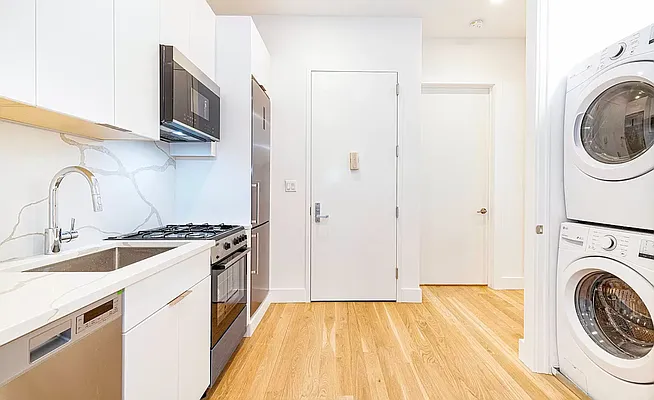 Rented by REAL New York | media 23