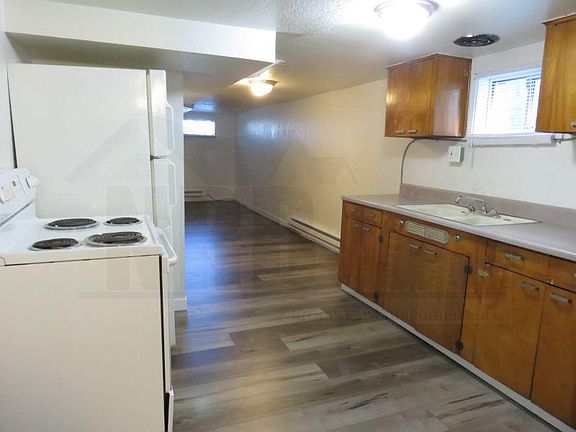 4th image of 703 S Ainsworth Ave APT C