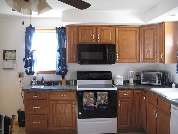 2nd image of 200 Meyers St