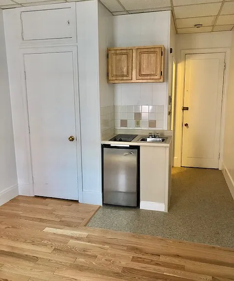 272 Newbury St #4 — Photo 3