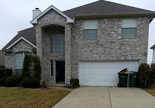 1st image of 4401 Lansbury Ln
