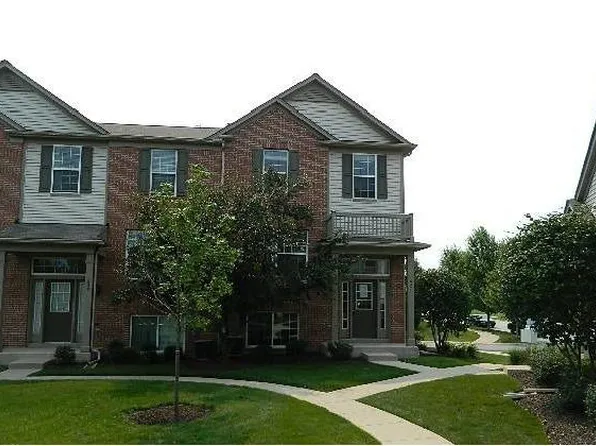 631 Conservatory Ln, Aurora, IL 60502