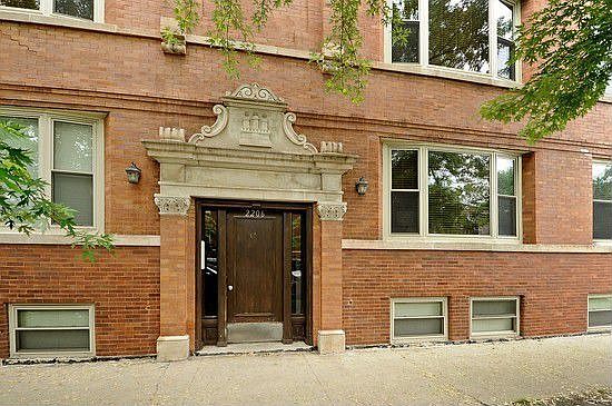 2nd image of 2206 W School St APT 2E