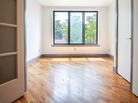 5th image of 65 Huron St #2D