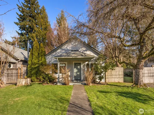 7950 Maple Avenue SE, Snoqualmie, WA 98065