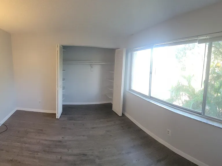 718 Tarpon St — Photo 6