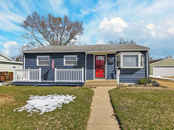 7407 Saturn St, Loves Park, IL 61111