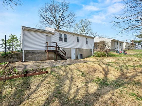 4th image of 114 Sheridan Dr