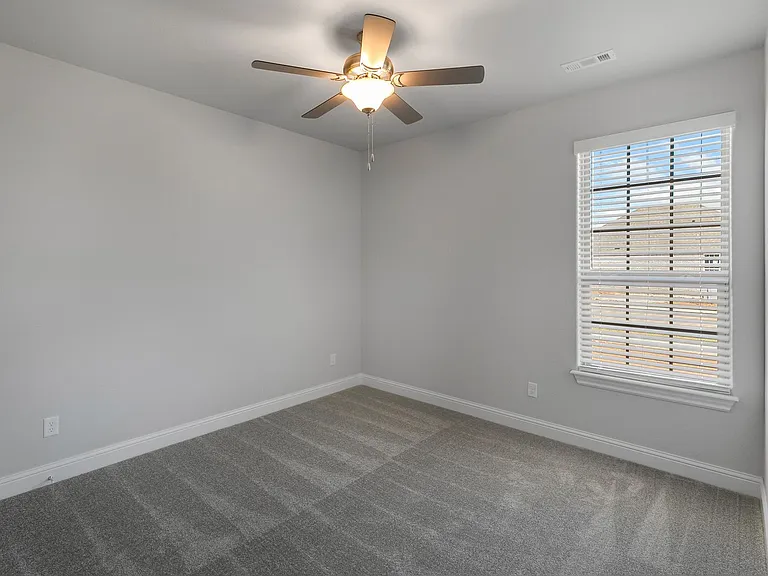 500 Piper Ln — Photo 33