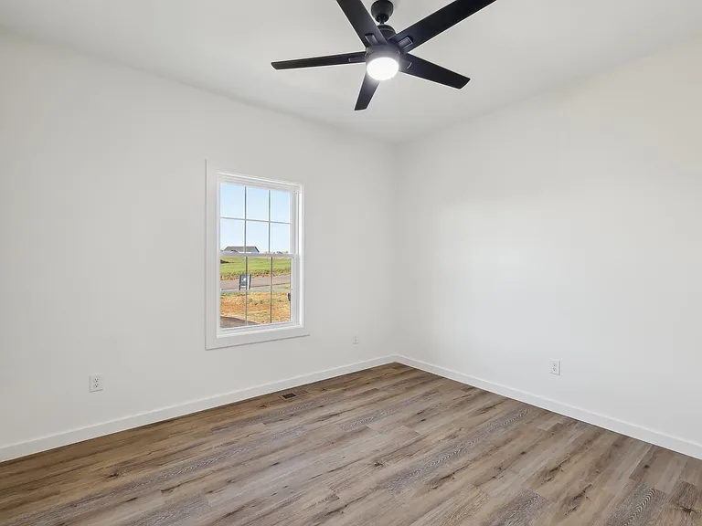 192 Amos Cir — Photo 15