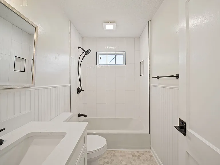 2312 Maple St — Photo 12