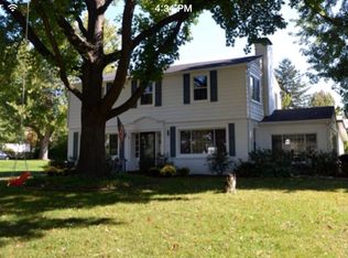 48 Highgate Rd, Saint Louis, MO 63132