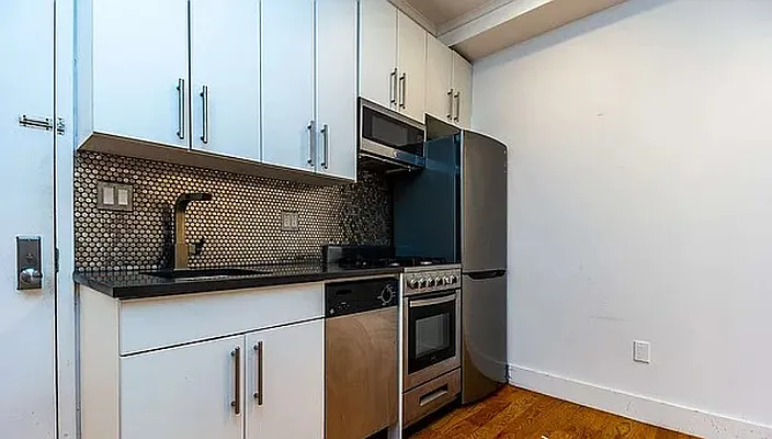 Rented by The Property Firm | media 6